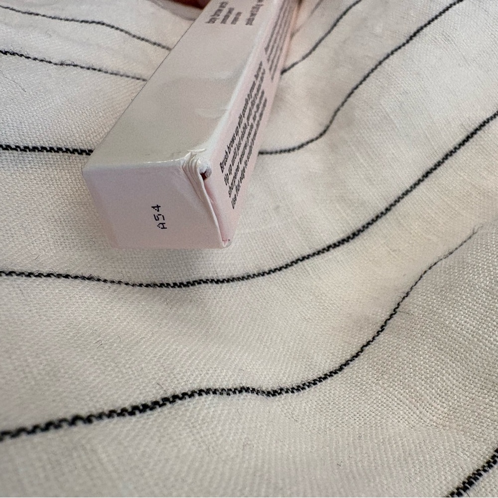 NIB glossier bow brow arch pomade pencil in black - Picture 8 of 8